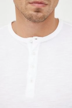 Ανδρικά Μακρυμάνικα Βαμβακερή μπλούζα με μακριά μανίκια United Colors Of Benetton άσπρο -United Colors of Benetton Εκπτώσεις unnamed file 1434