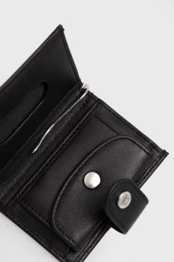 Ανδρικά Πορτοφόλια United Colors Of Benetton - Δερμάτινο πορτοφόλι μαύρο -United Colors of Benetton Εκπτώσεις unnamed file 1573