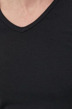 Ανδρικά Μπλουζάκια Μπλουζάκι United Colors Of Benetton χρώμα: μαύρο -United Colors of Benetton Εκπτώσεις unnamed file 2181