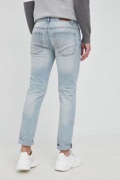 Ανδρικά Slim και Skinny United Colors Of Benetton - τζιν παντελονι Mark ανοιχτό μπλε -United Colors of Benetton Εκπτώσεις unnamed file 2189