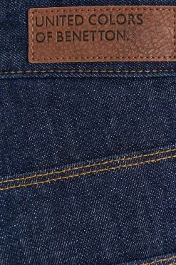 Ανδρικά Σορτς Τζιν σορτς United Colors Of Benetton χρώμα: ναυτικό μπλε -United Colors of Benetton Εκπτώσεις unnamed file 2224