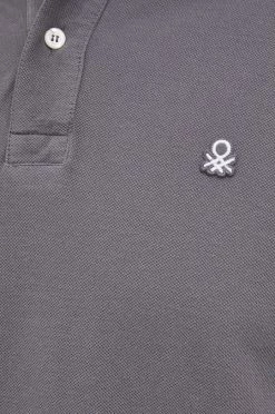 Ανδρικά Πόλο μπλουζάκια United Colors Of Benetton - Βαμβακερό μπλουζάκι πόλο γραφίτης -United Colors of Benetton Εκπτώσεις unnamed file 2320