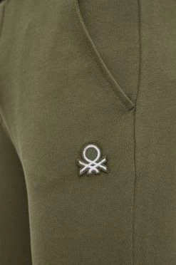 Ανδρικά Παντελόνια φόρμας Παντελόνι United Colors Of Benetton χρώμα: πράσινο -United Colors of Benetton Εκπτώσεις unnamed file 2348