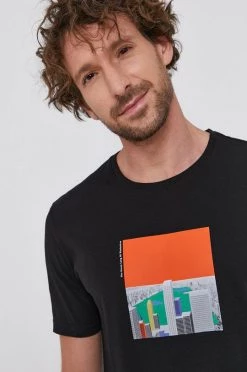 Ανδρικά Μπλουζάκια Βαμβακερό μπλουζάκι United Colors Of Benetton μαύρο -United Colors of Benetton Εκπτώσεις unnamed file 2405